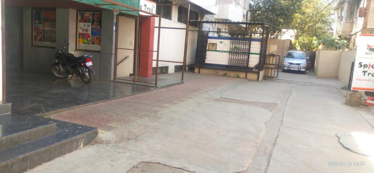城市宫殿酒店 纳西克 外观 照片